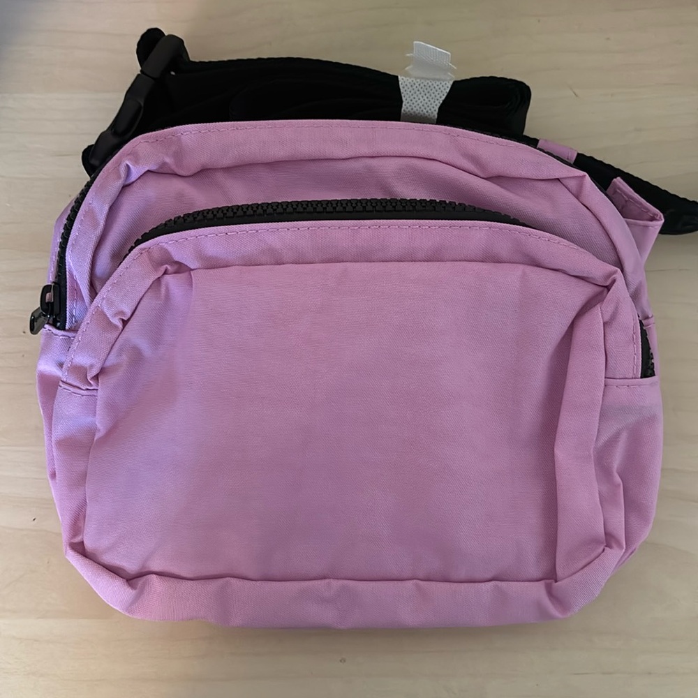 NEW Baggu Fanny Pack in Peony